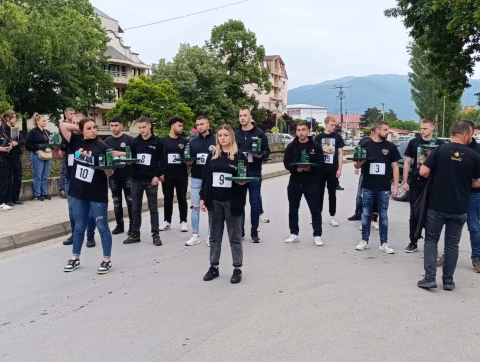 Трка на келнери „За хероите што ја оставија душата меѓу масите“ во Кочани…